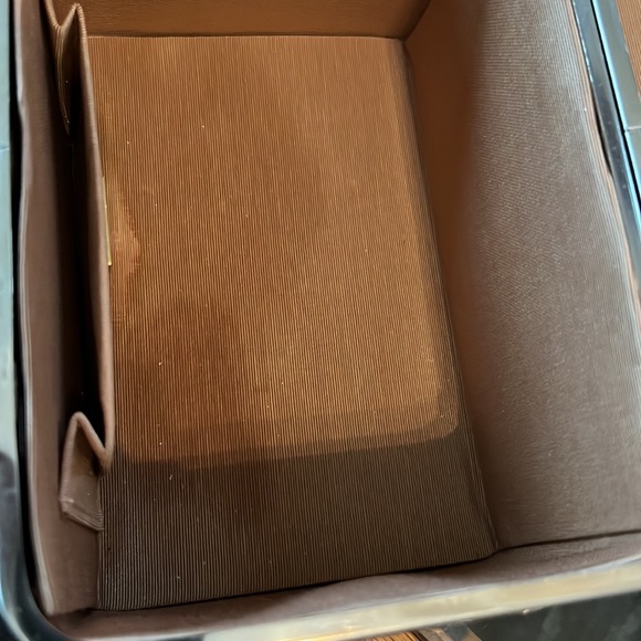 Lisette Tango Bag Train Case In Animal Print With Faux Calf Hair Feel - Picture 9 of 9